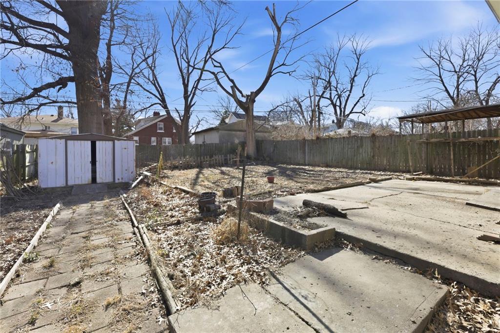 1819 FREEMAN Avenue