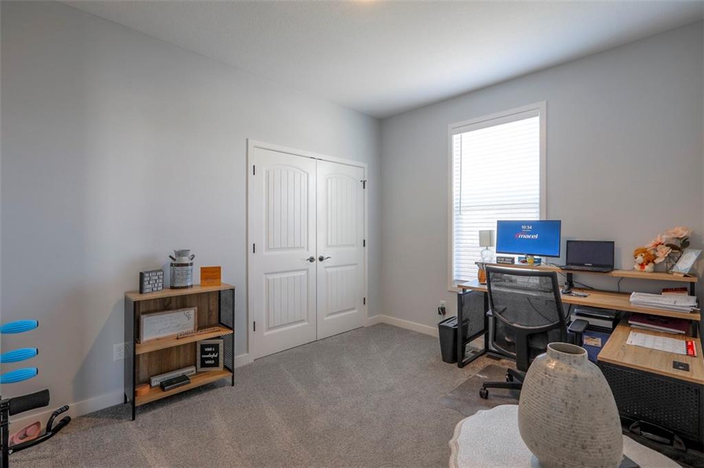 3229 N 109th Place