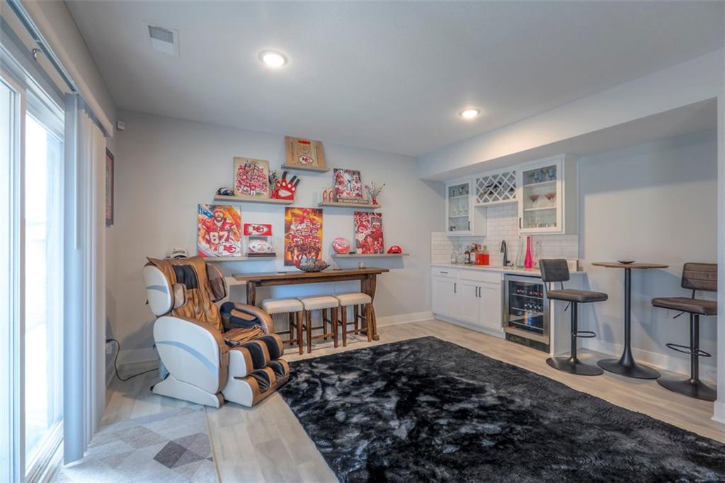 3229 N 109th Place