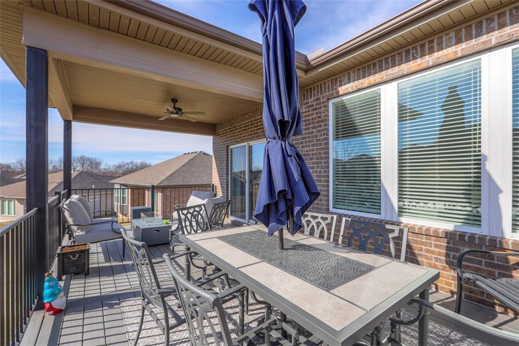 3229 N 109th Place