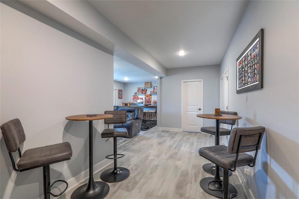 3229 N 109th Place