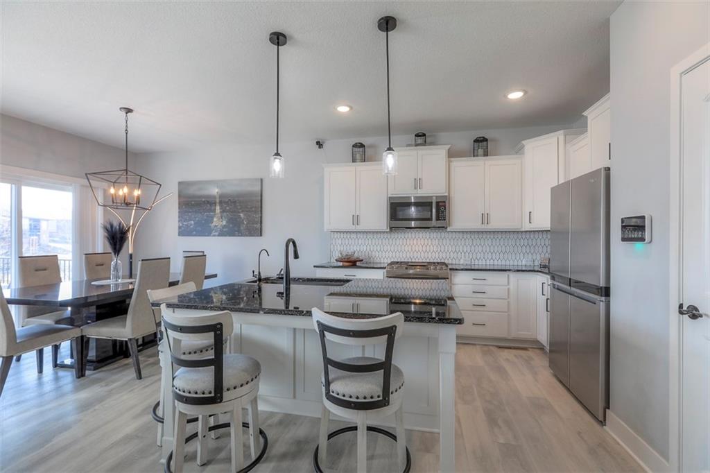 3229 N 109th Place