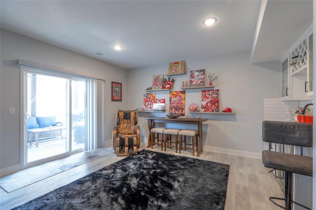 3229 N 109th Place