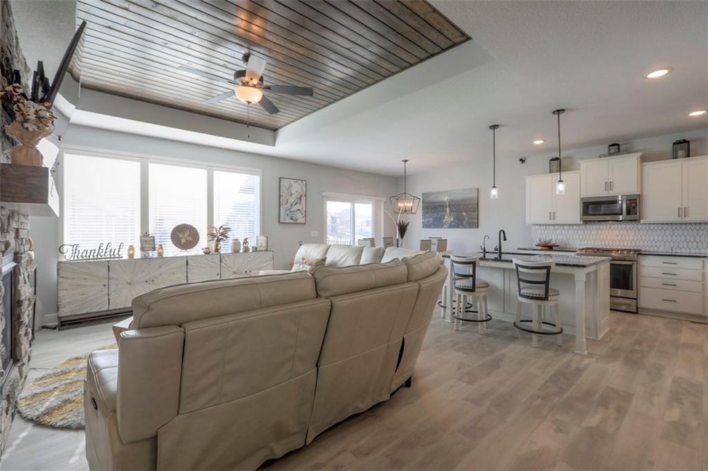 3229 N 109th Place