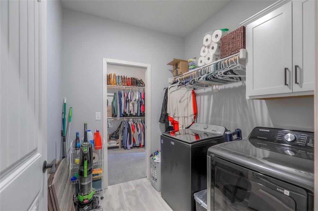 3229 N 109th Place