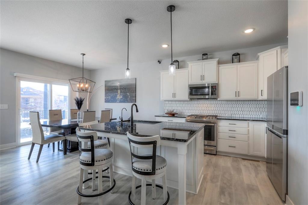 3229 N 109th Place