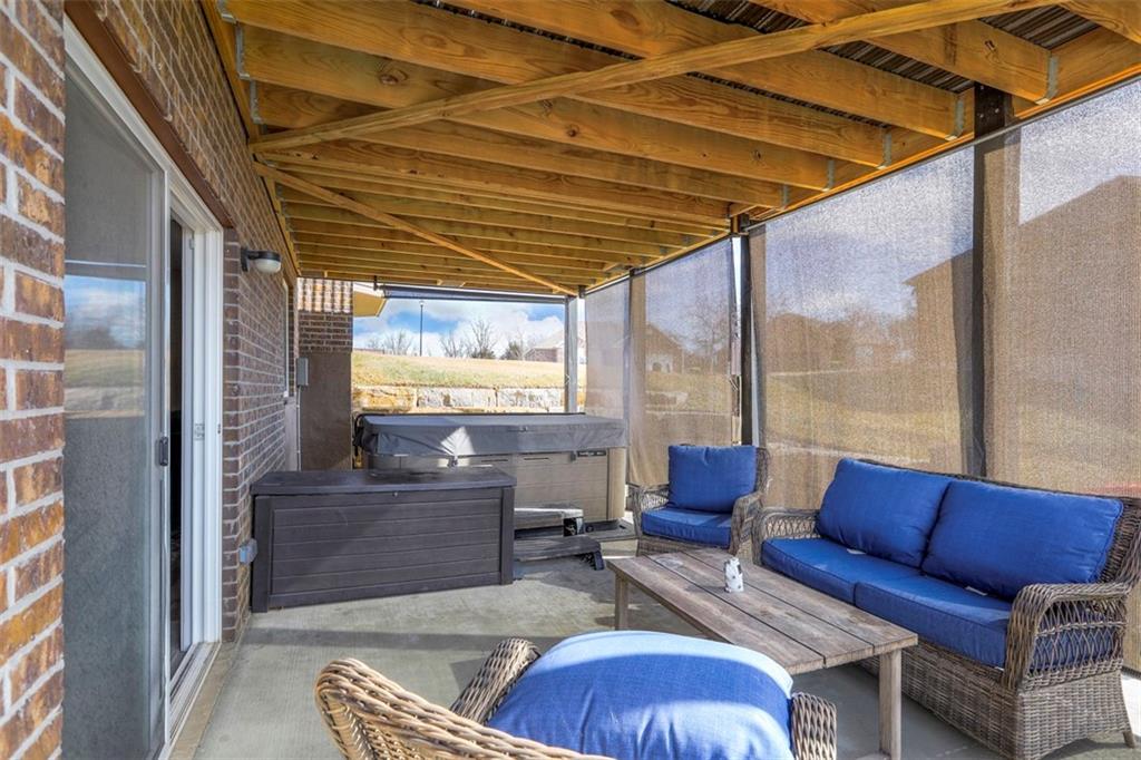 3229 N 109th Place