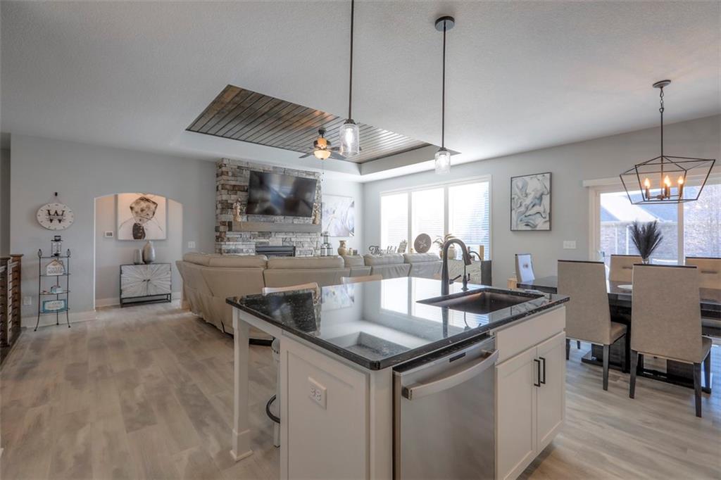3229 N 109th Place