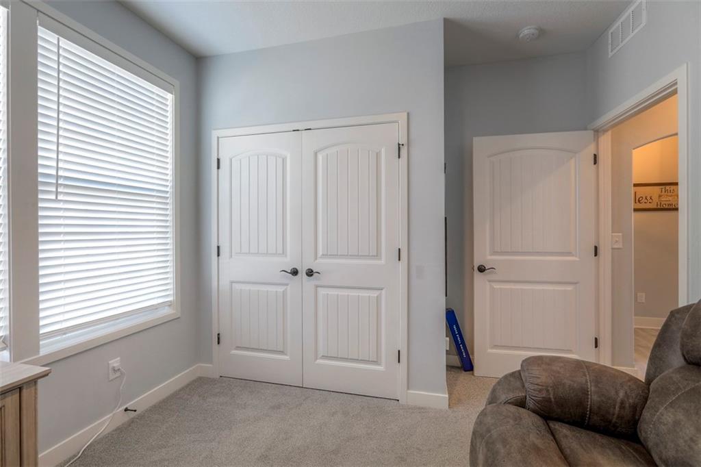 3229 N 109th Place