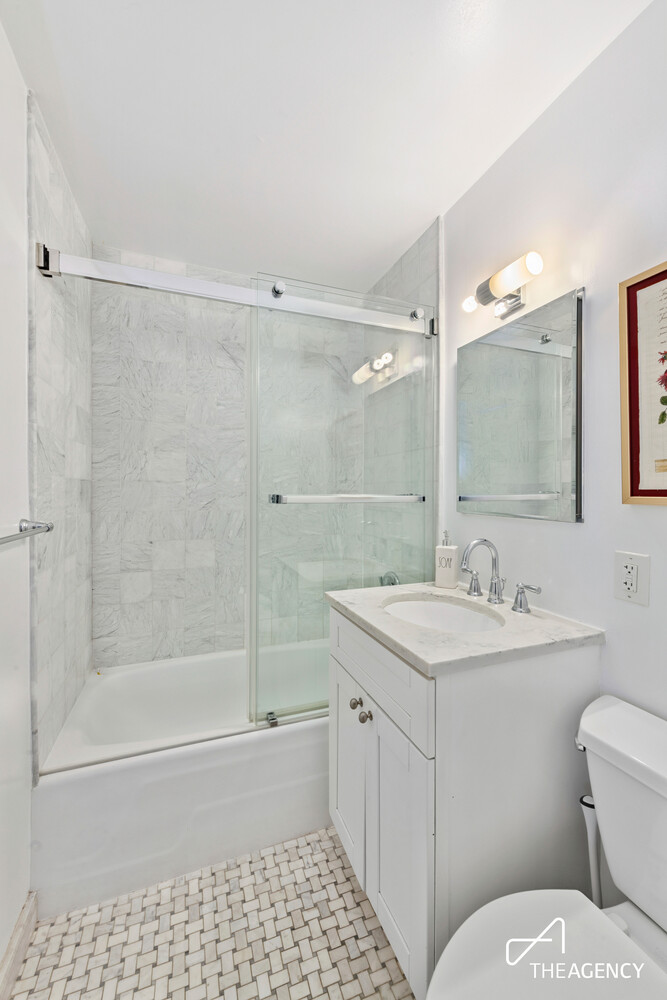 301 E 64TH Street 15B