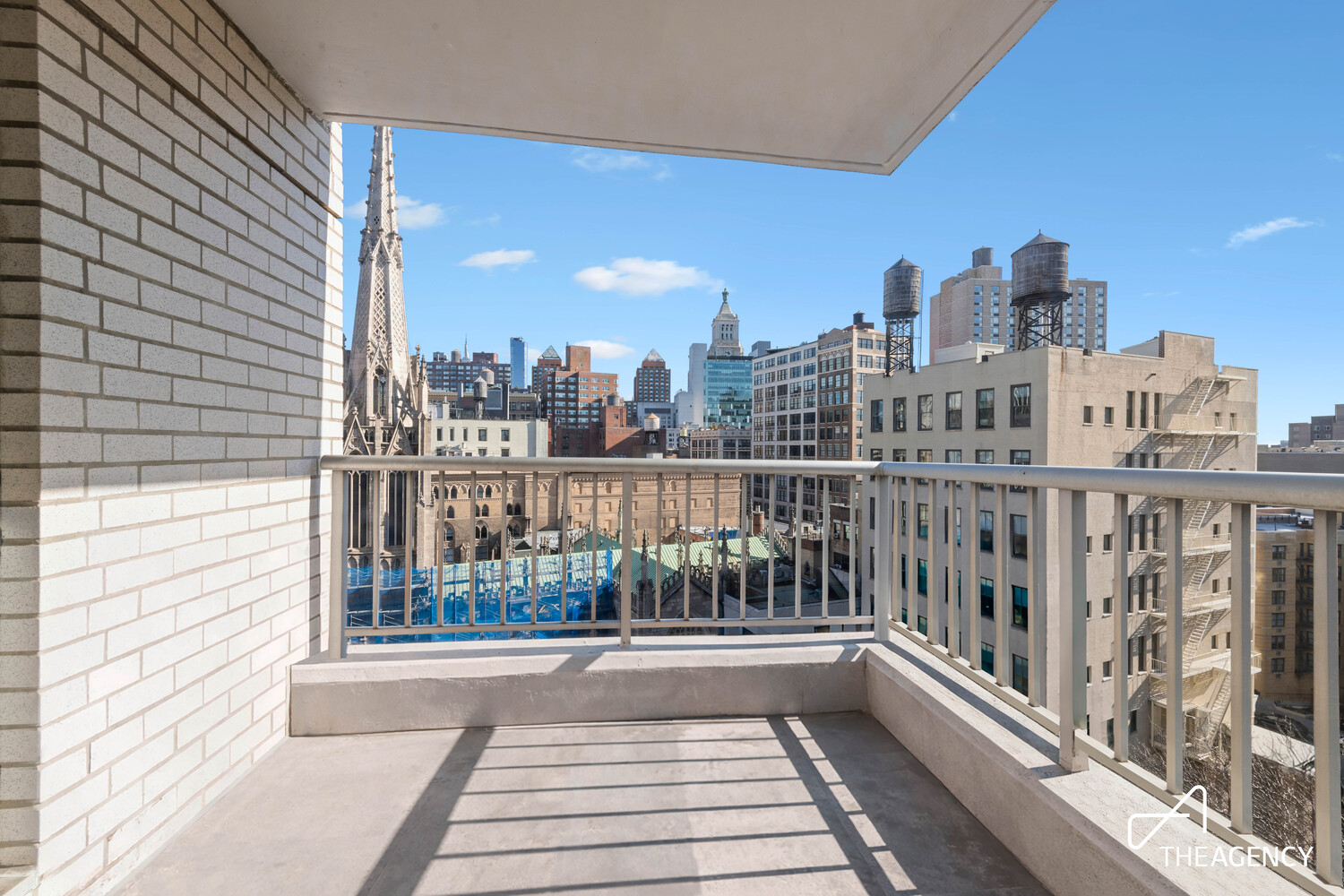 70 E 10TH Street 12S