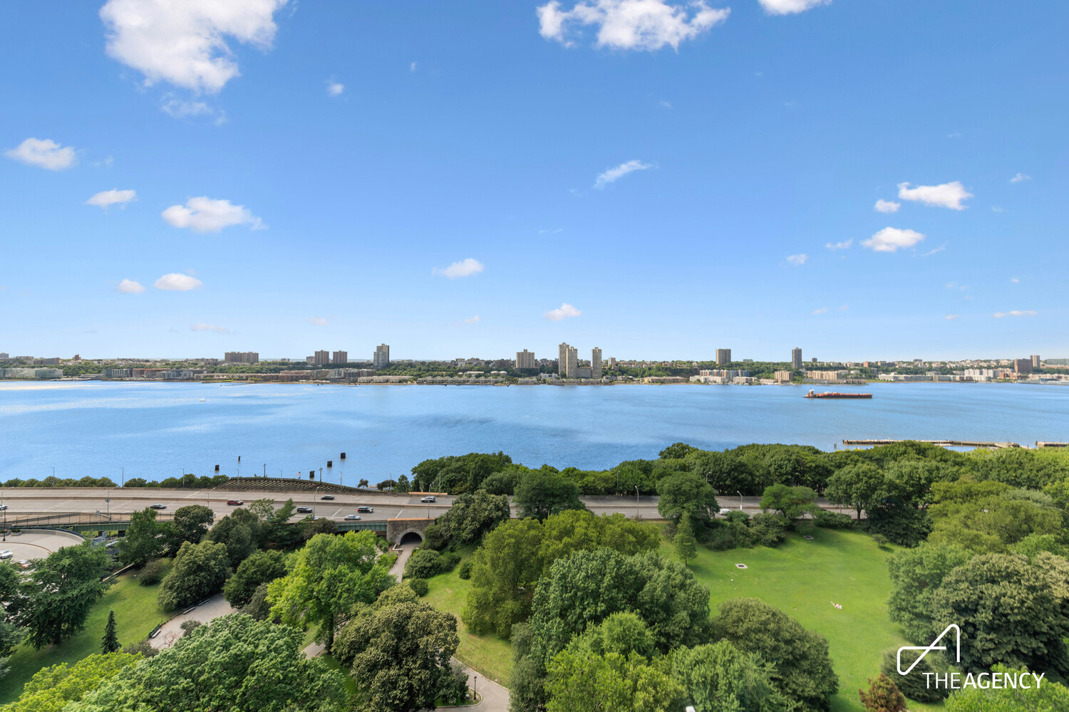 11 RIVERSIDE Drive 3BE