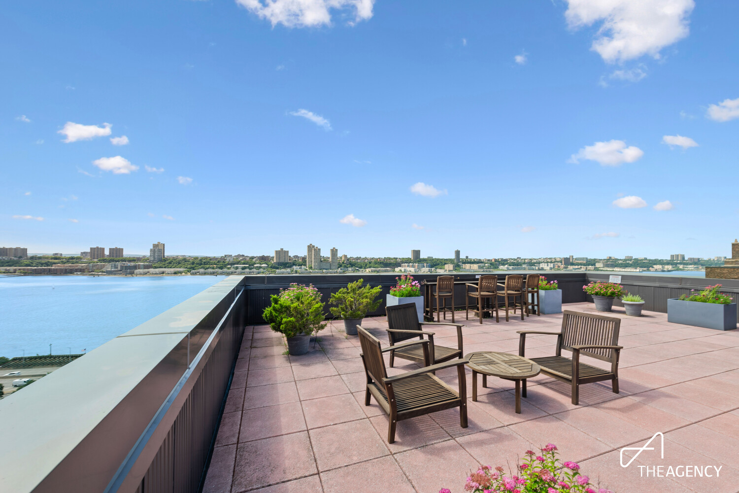 11 RIVERSIDE Drive 3BE