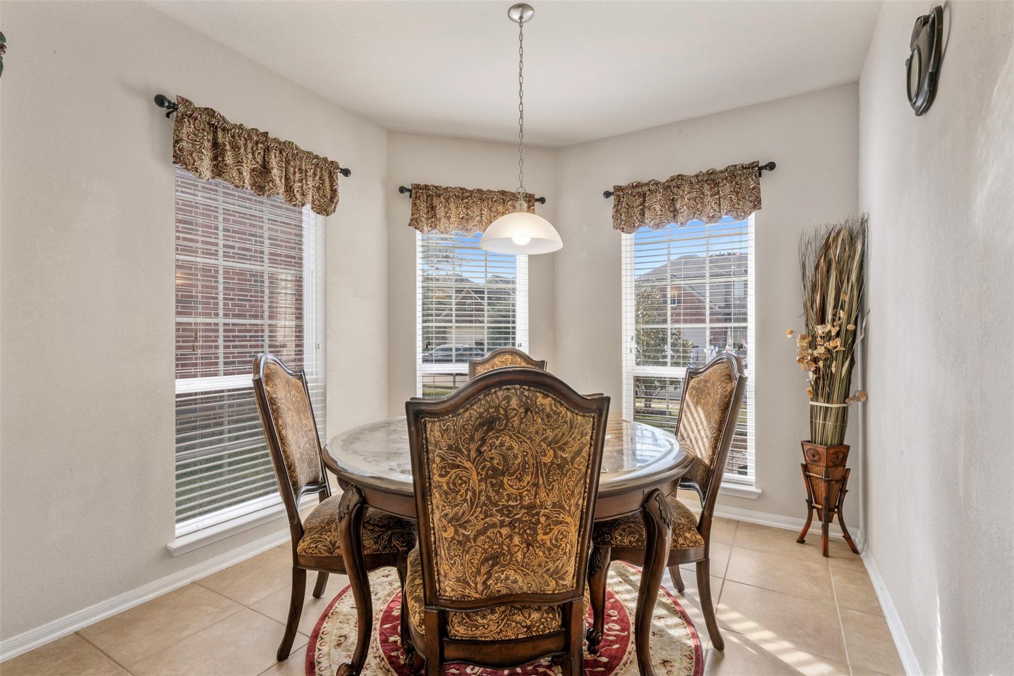 4826 Gingham Check Court