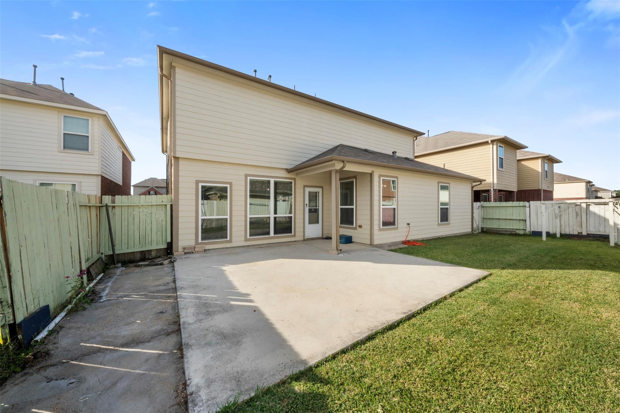 4826 Gingham Check Court