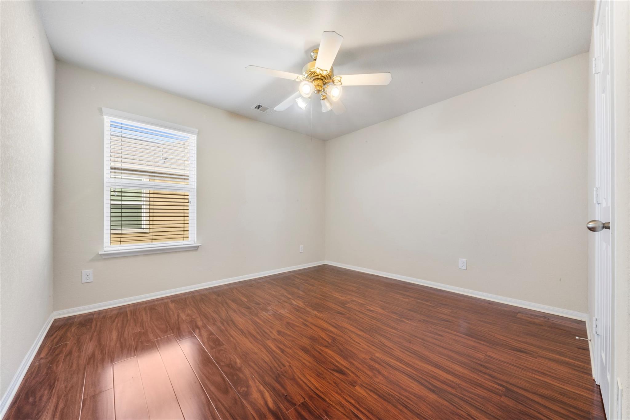 4826 Gingham Check Court