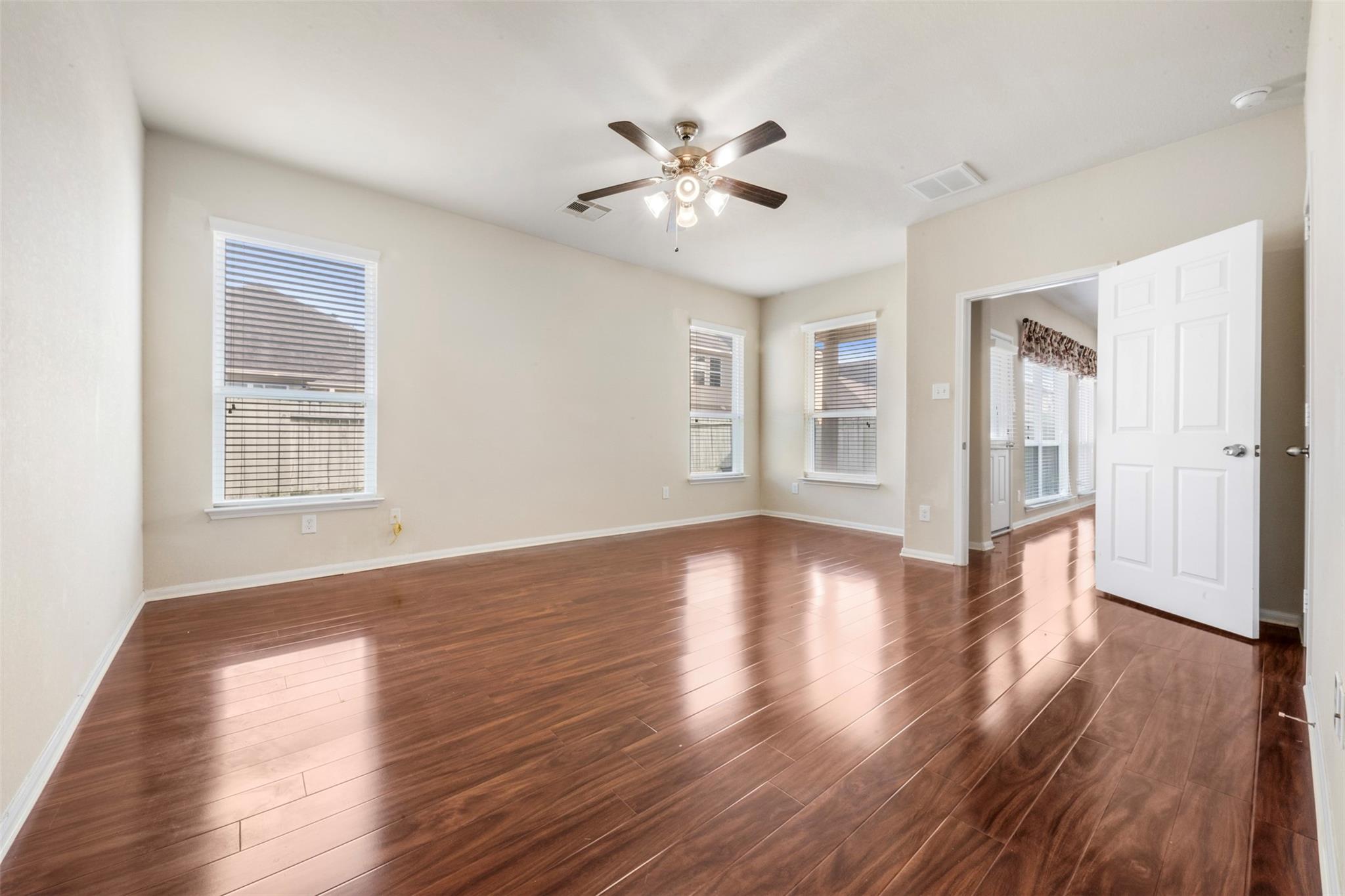 4826 Gingham Check Court