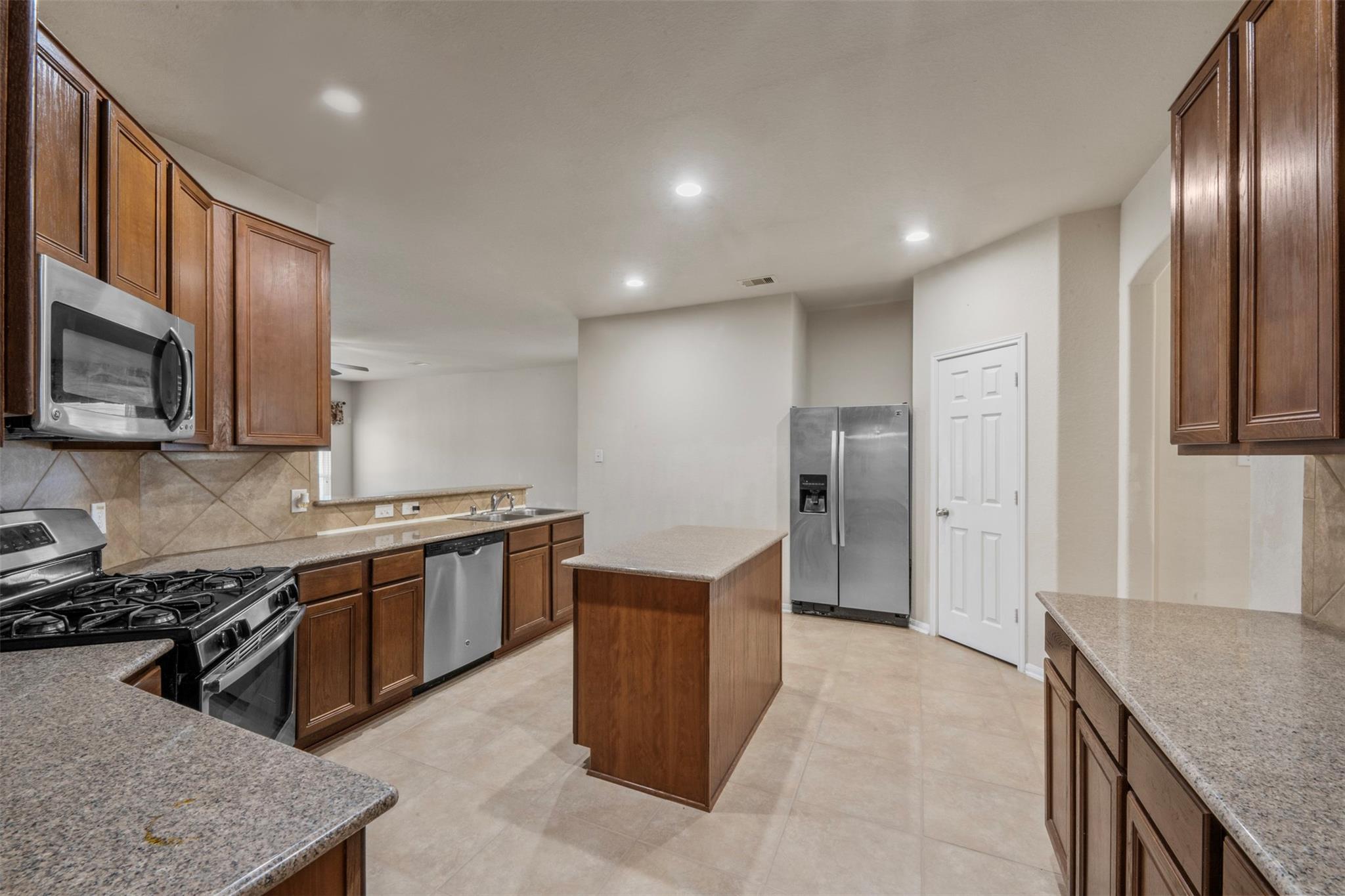 4826 Gingham Check Court