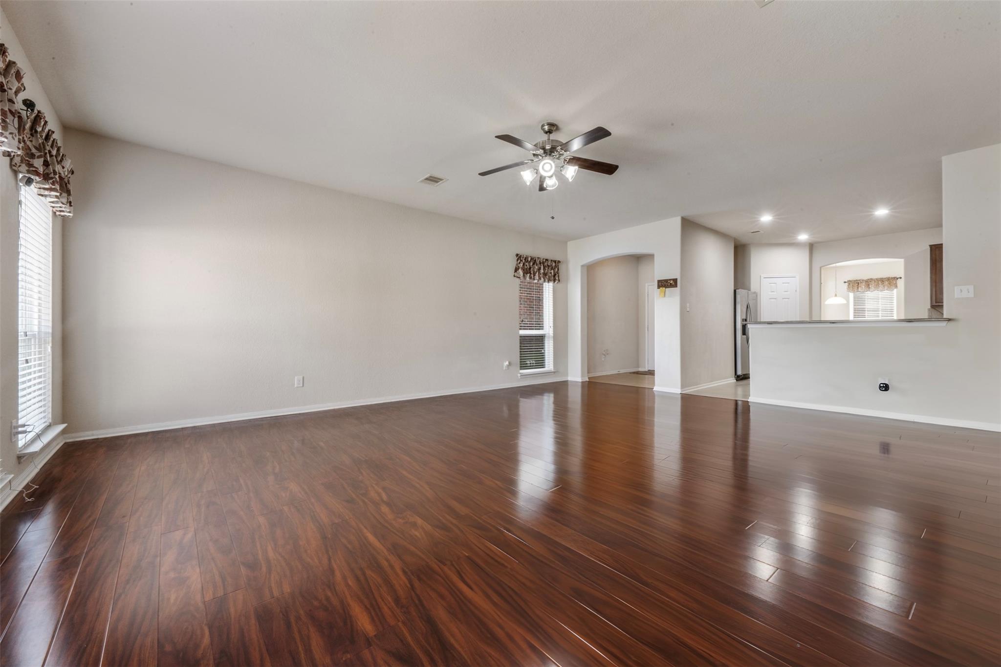 4826 Gingham Check Court