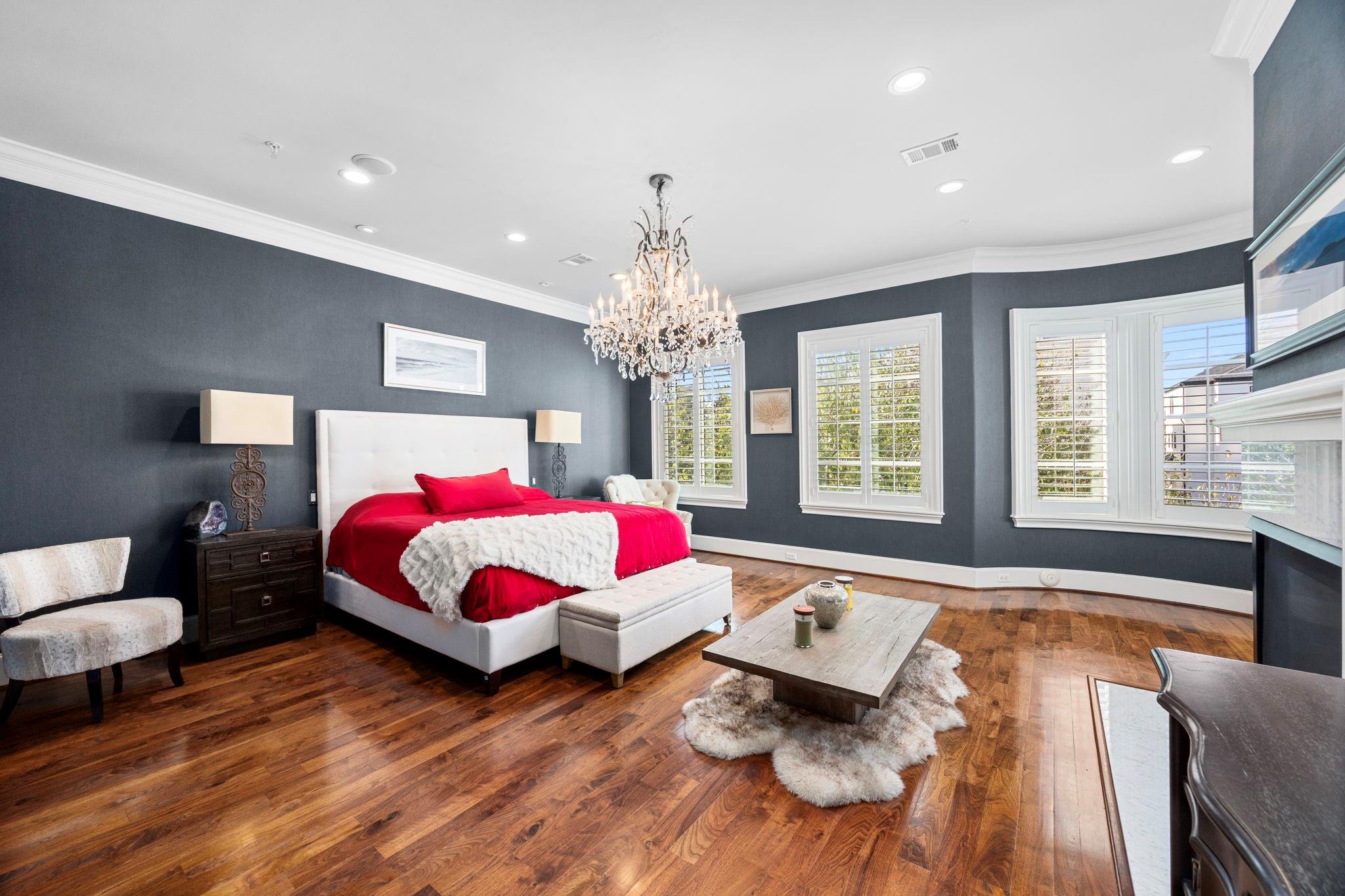 1723 Sunset Boulevard