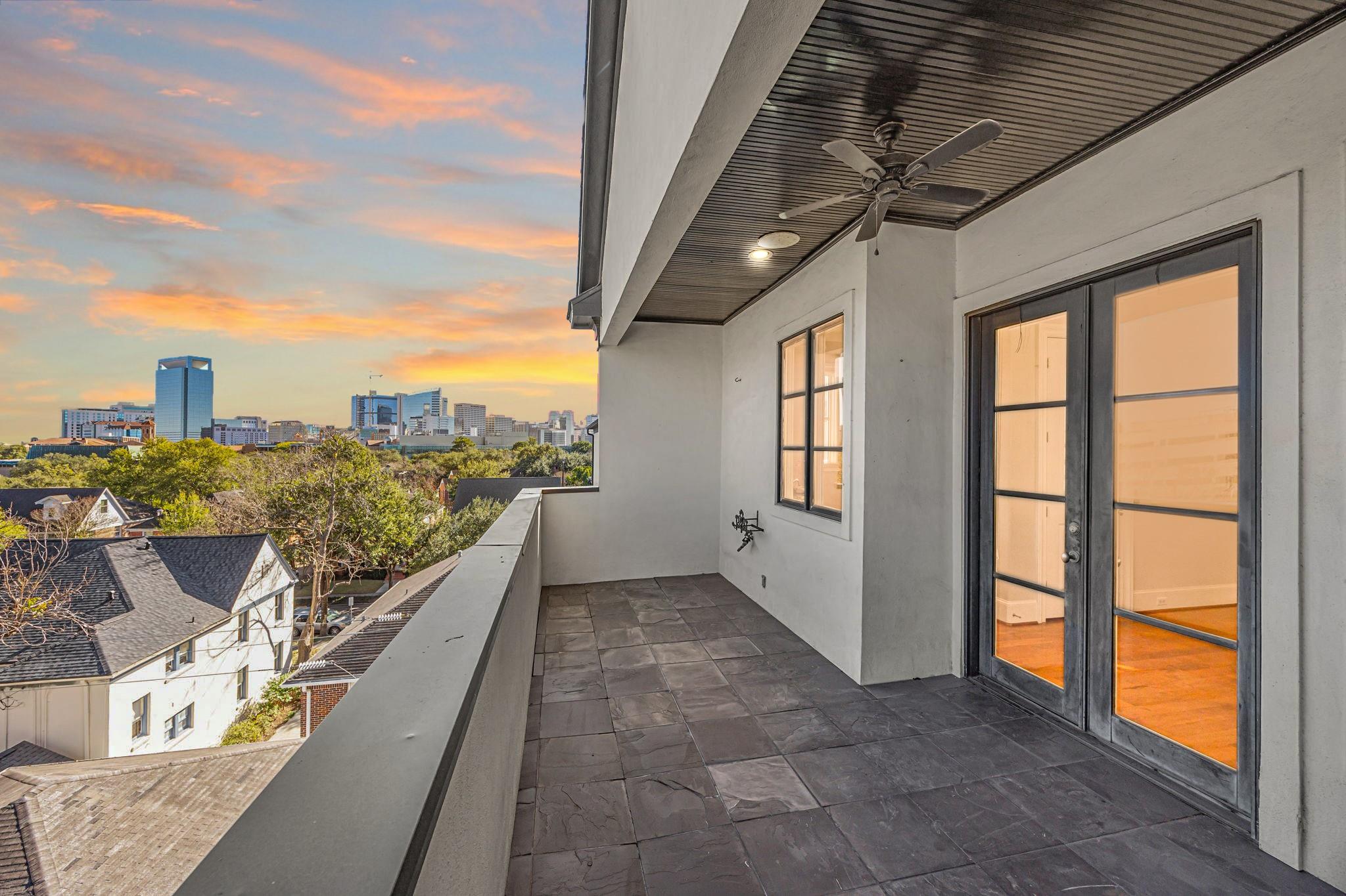 1723 Sunset Boulevard