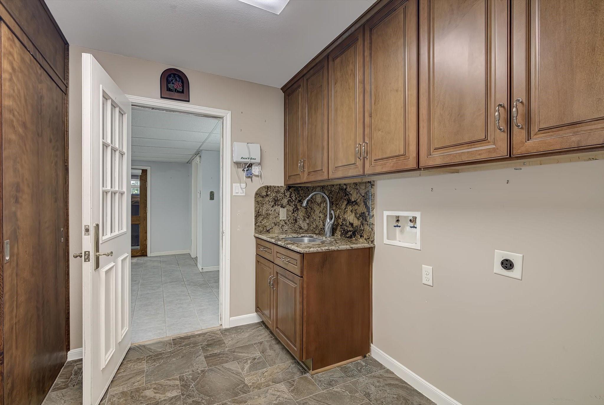 3002 Shadowdale Drive