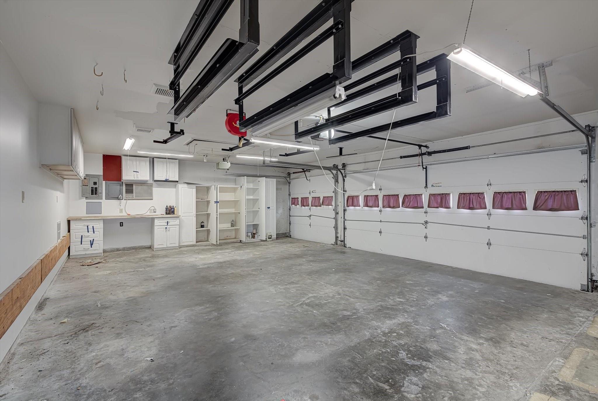 3002 Shadowdale Drive