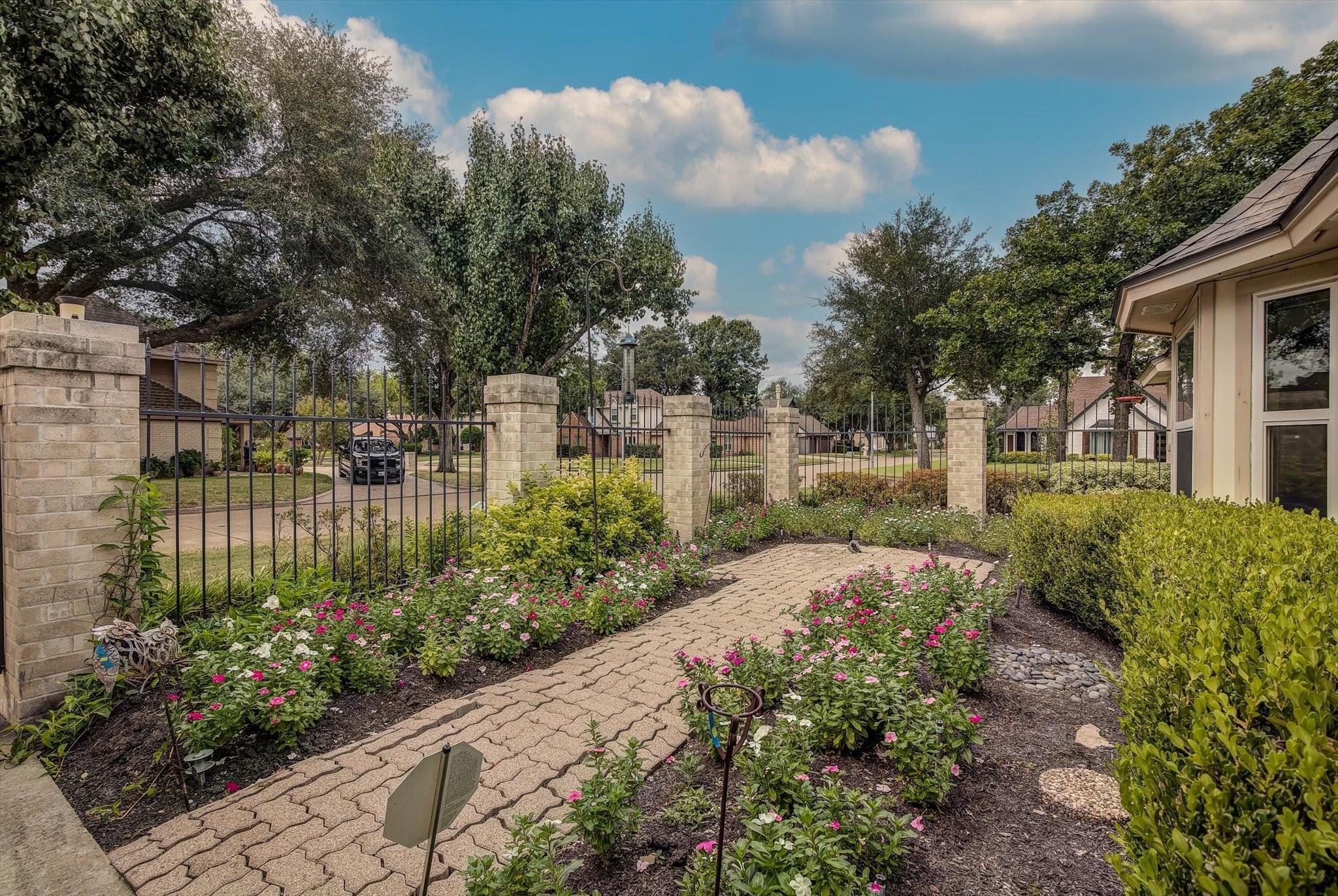 3002 Shadowdale Drive