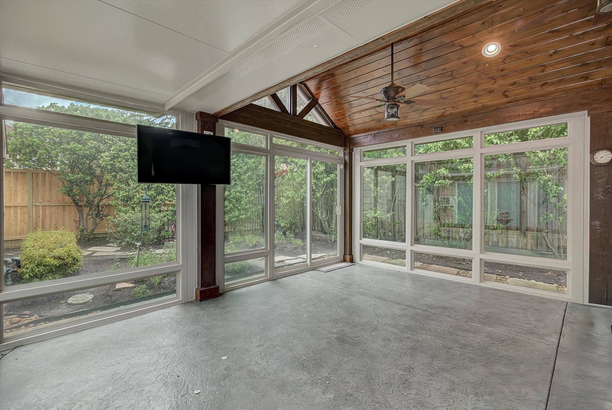 3002 Shadowdale Drive