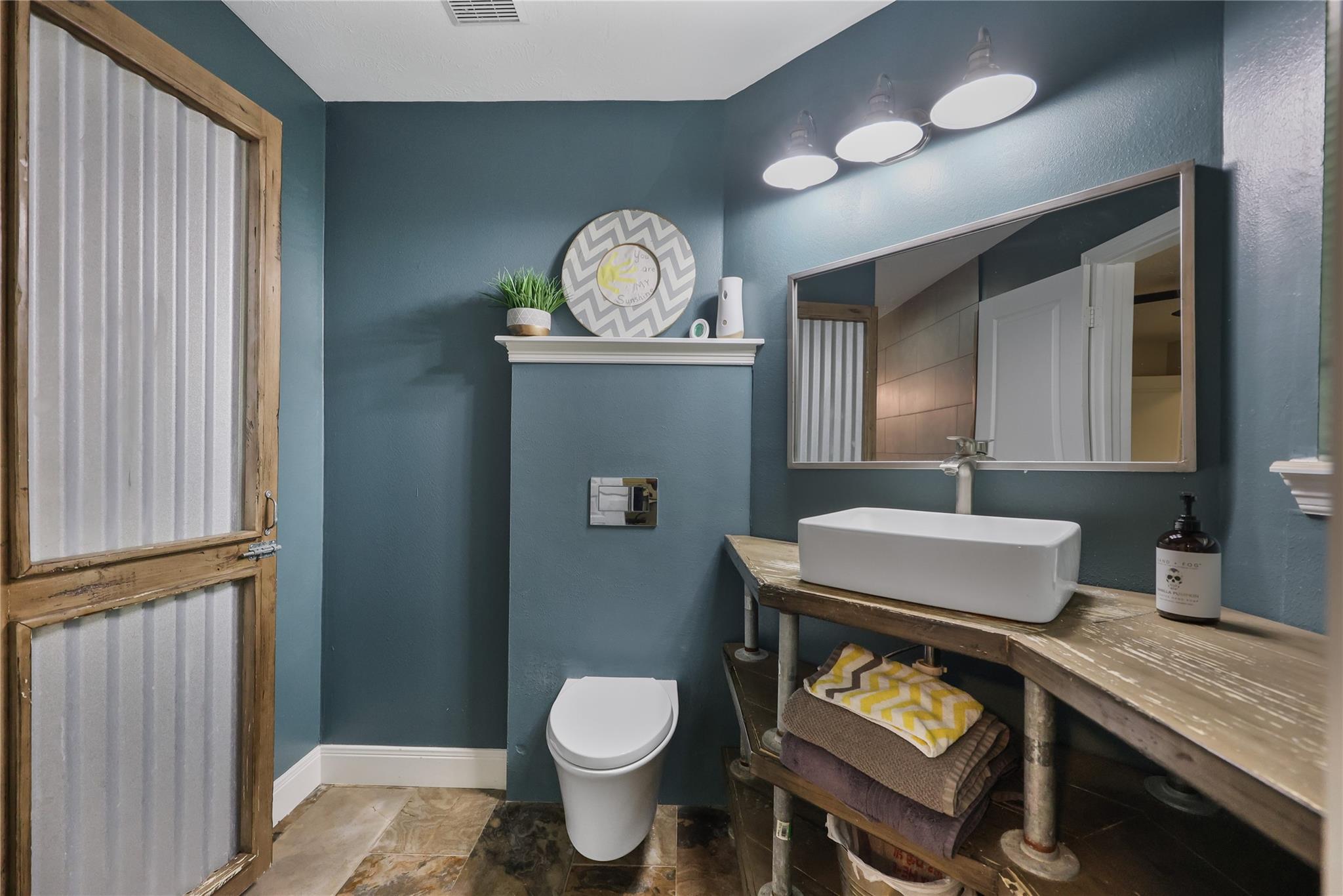 20002 Sapphire Circle