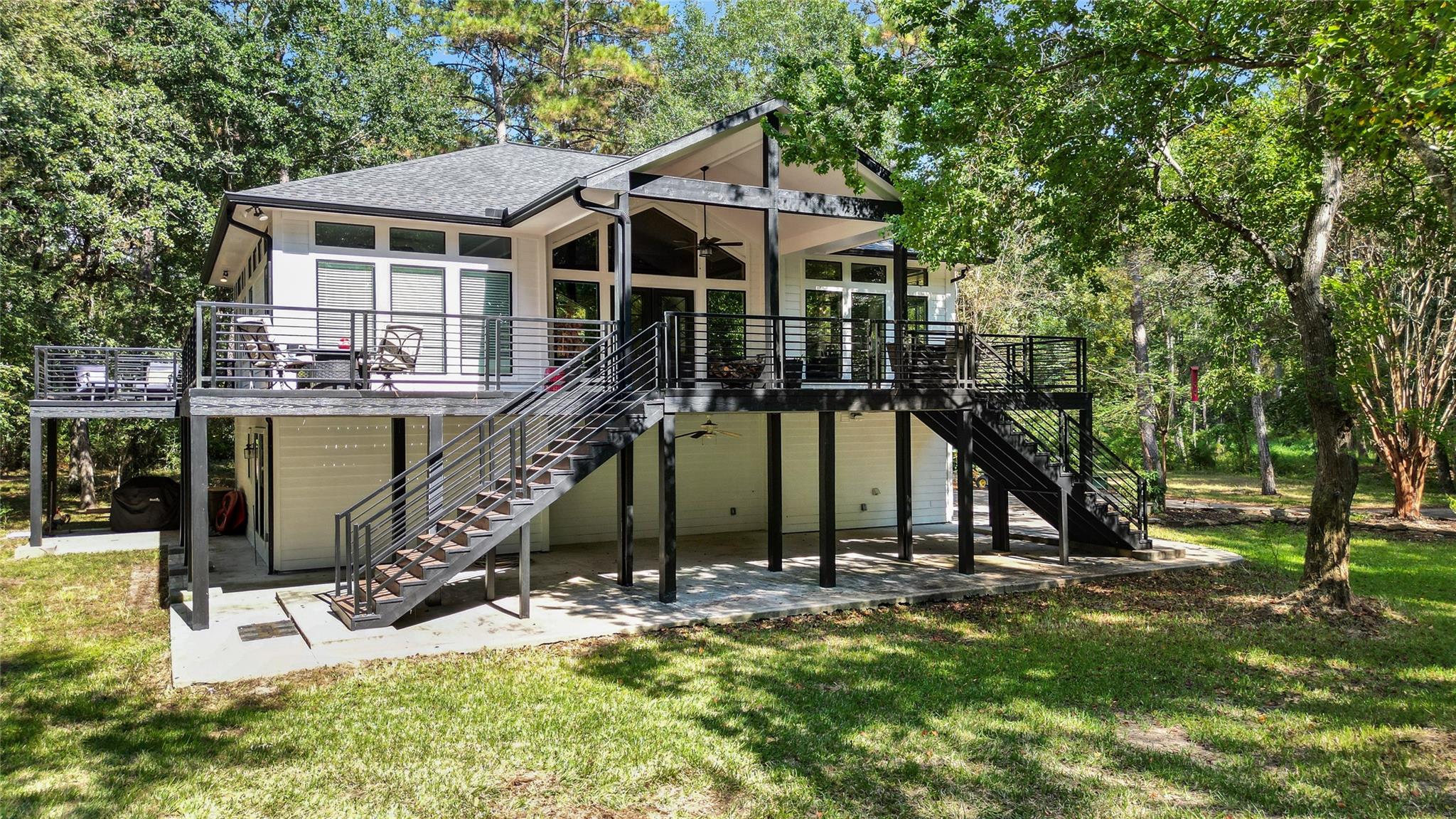 20002 Sapphire Circle