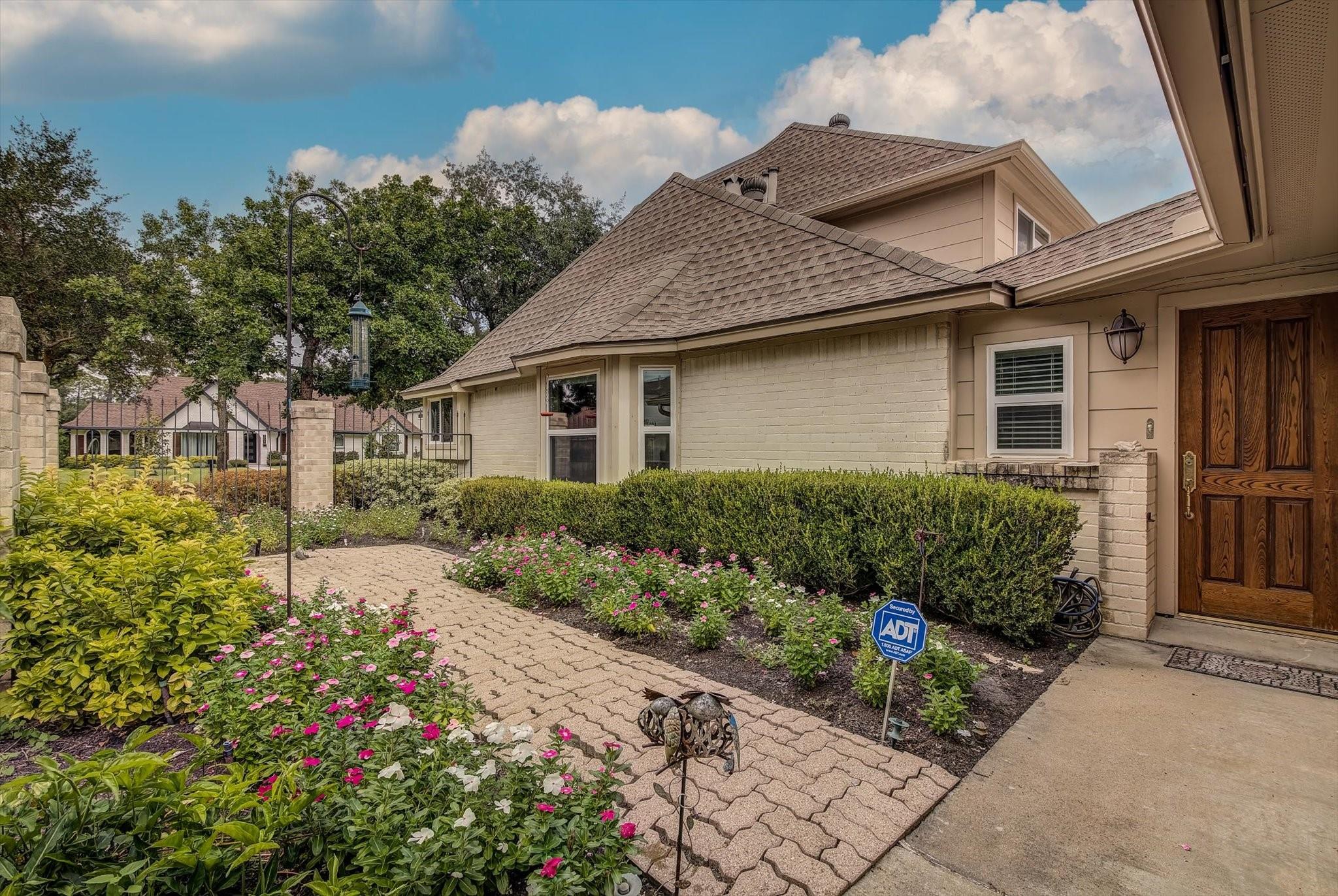 3002 Shadowdale Drive