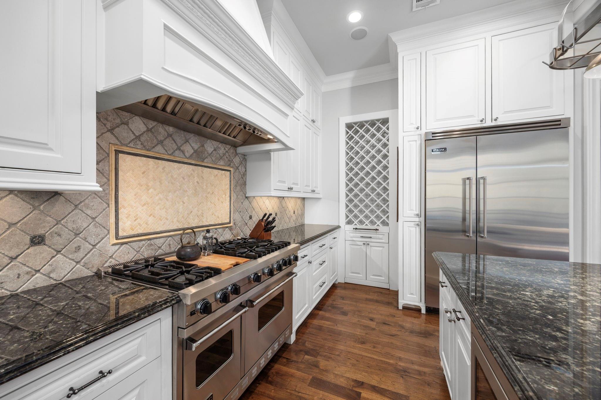 1723 Sunset Boulevard