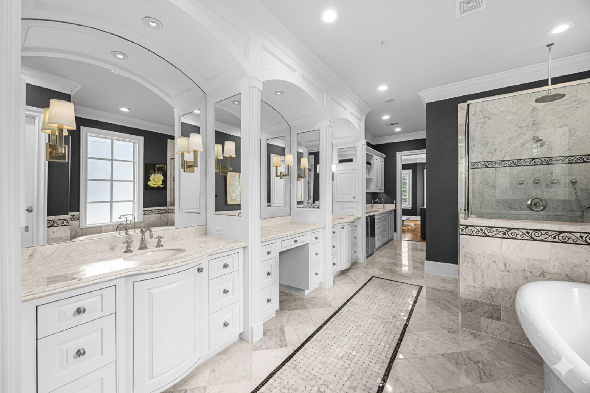 1723 Sunset Boulevard