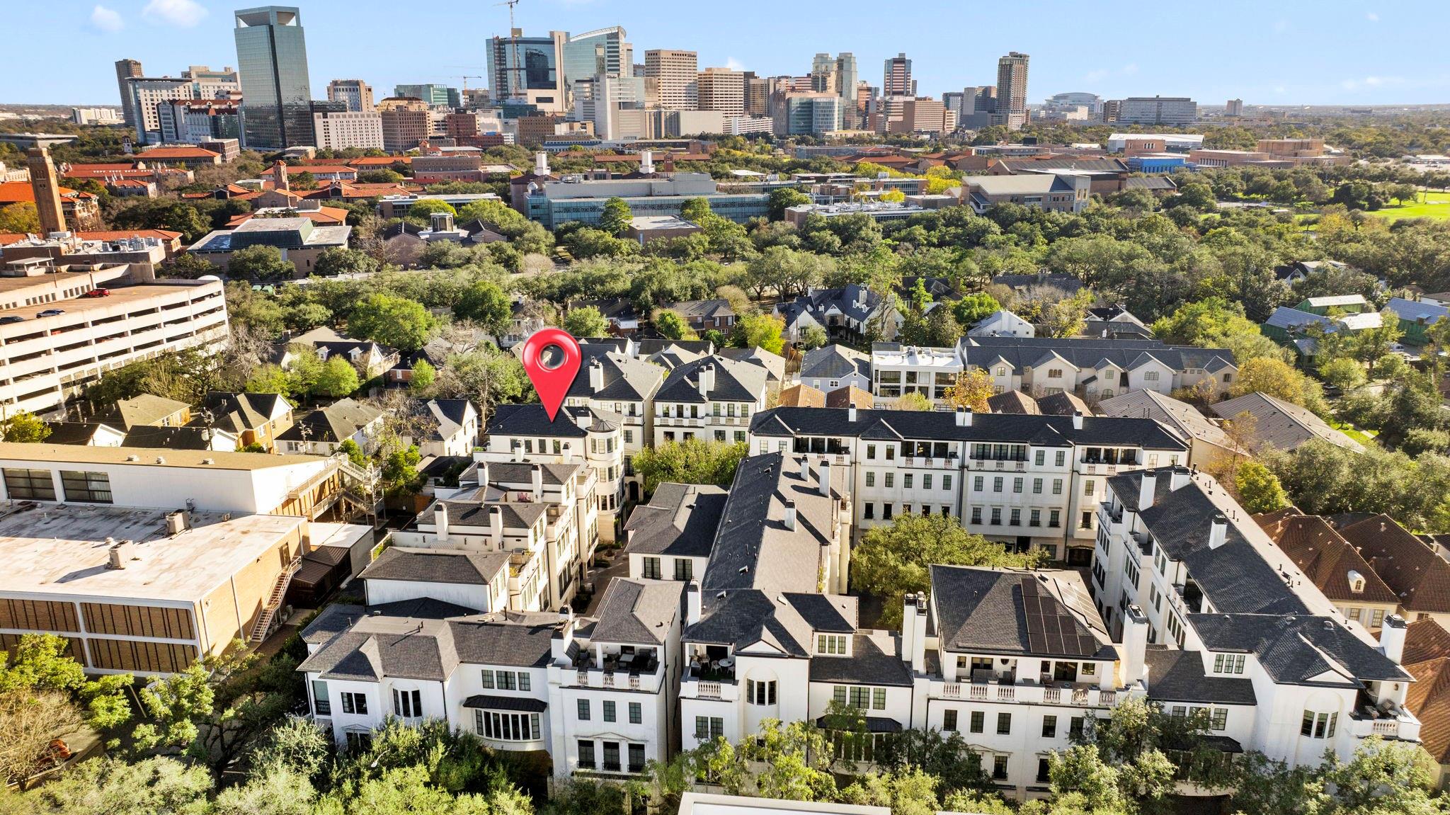 1723 Sunset Boulevard