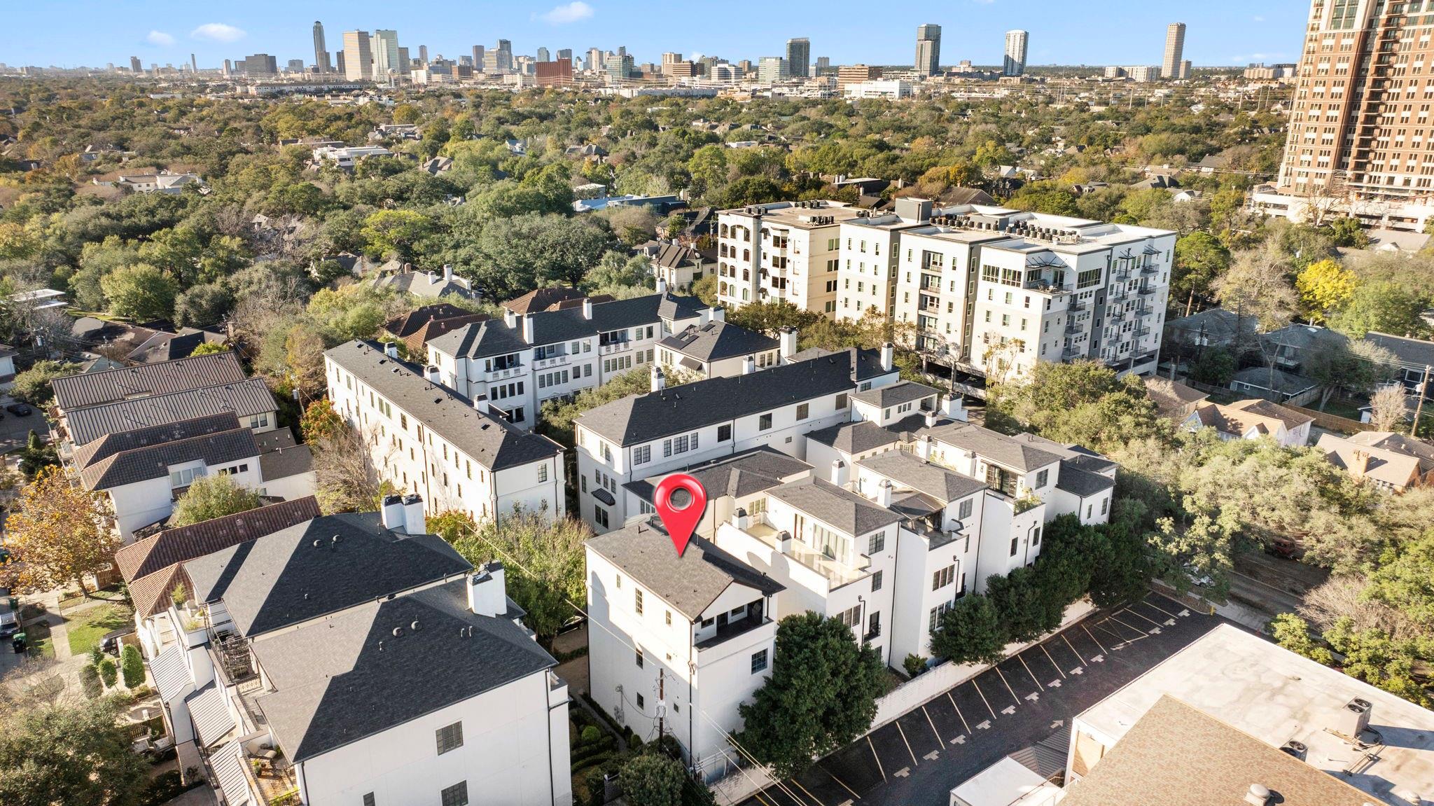 1723 Sunset Boulevard