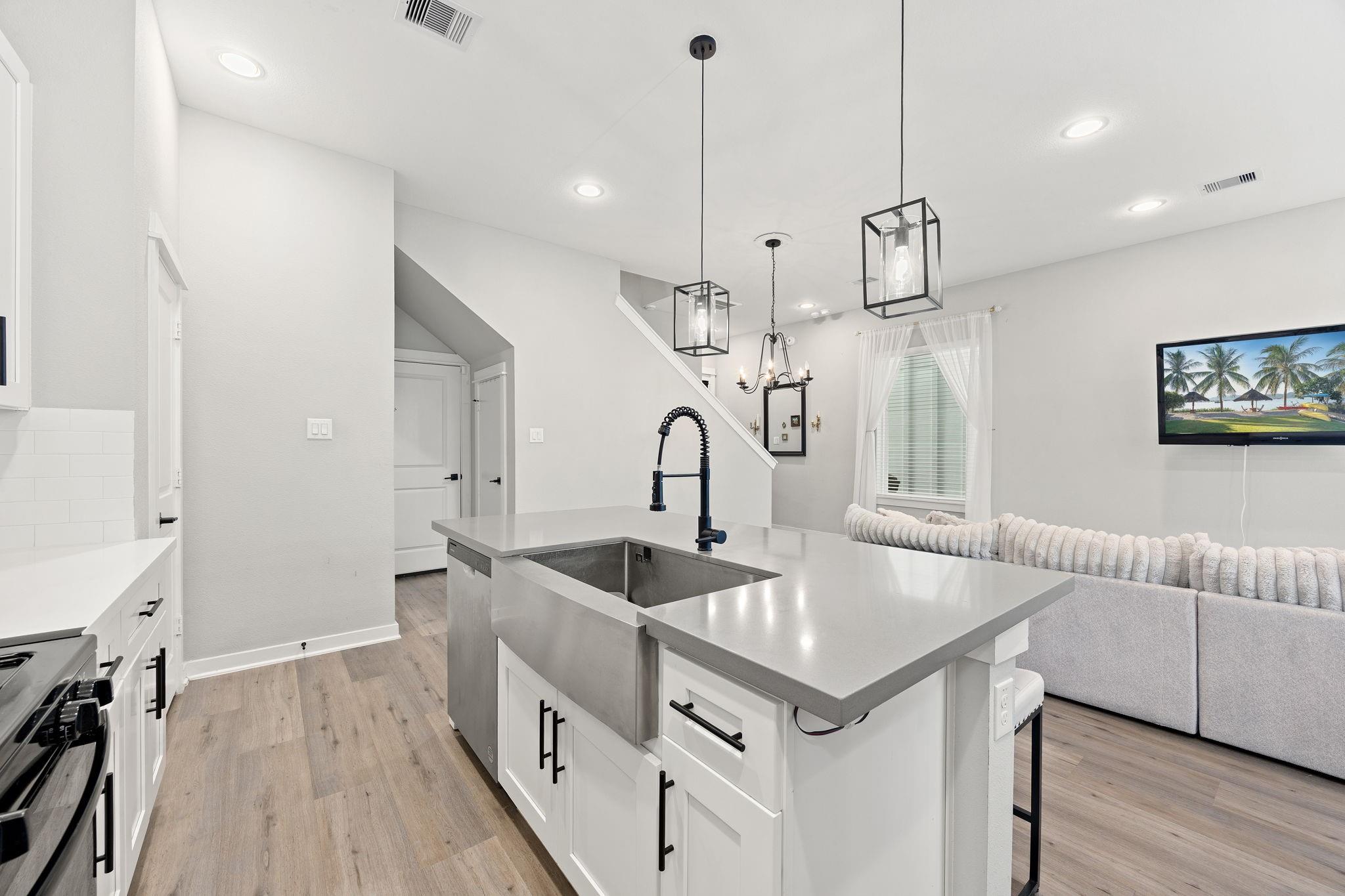 8422 Berry Green Lane