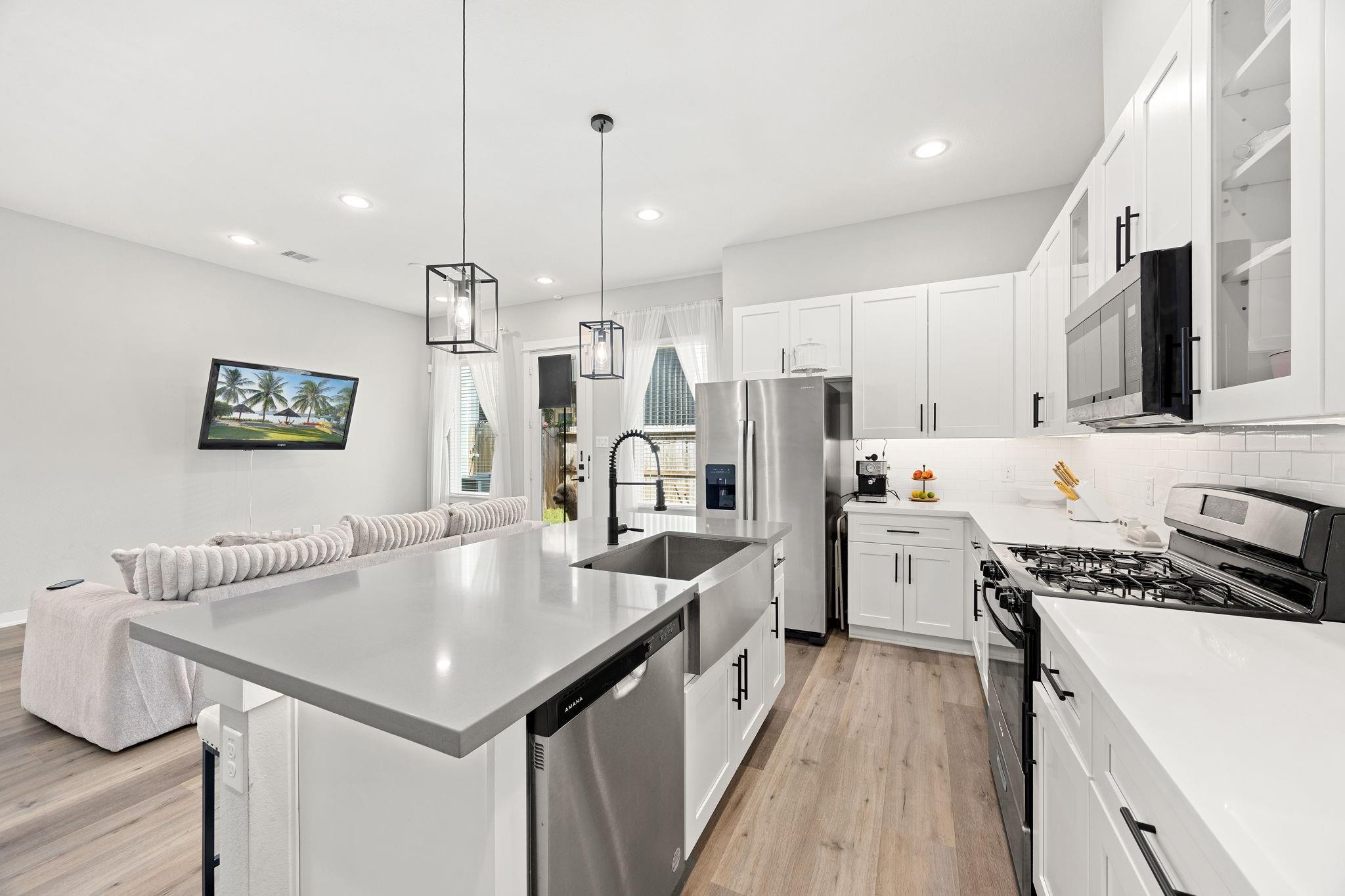 8422 Berry Green Lane