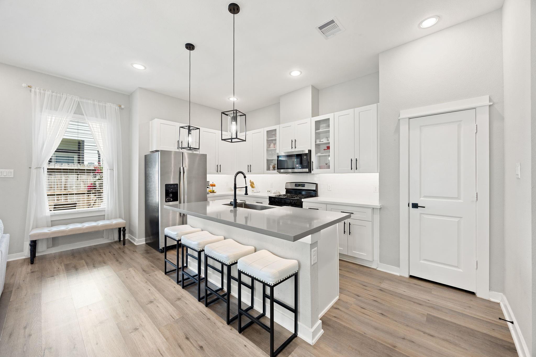 8422 Berry Green Lane