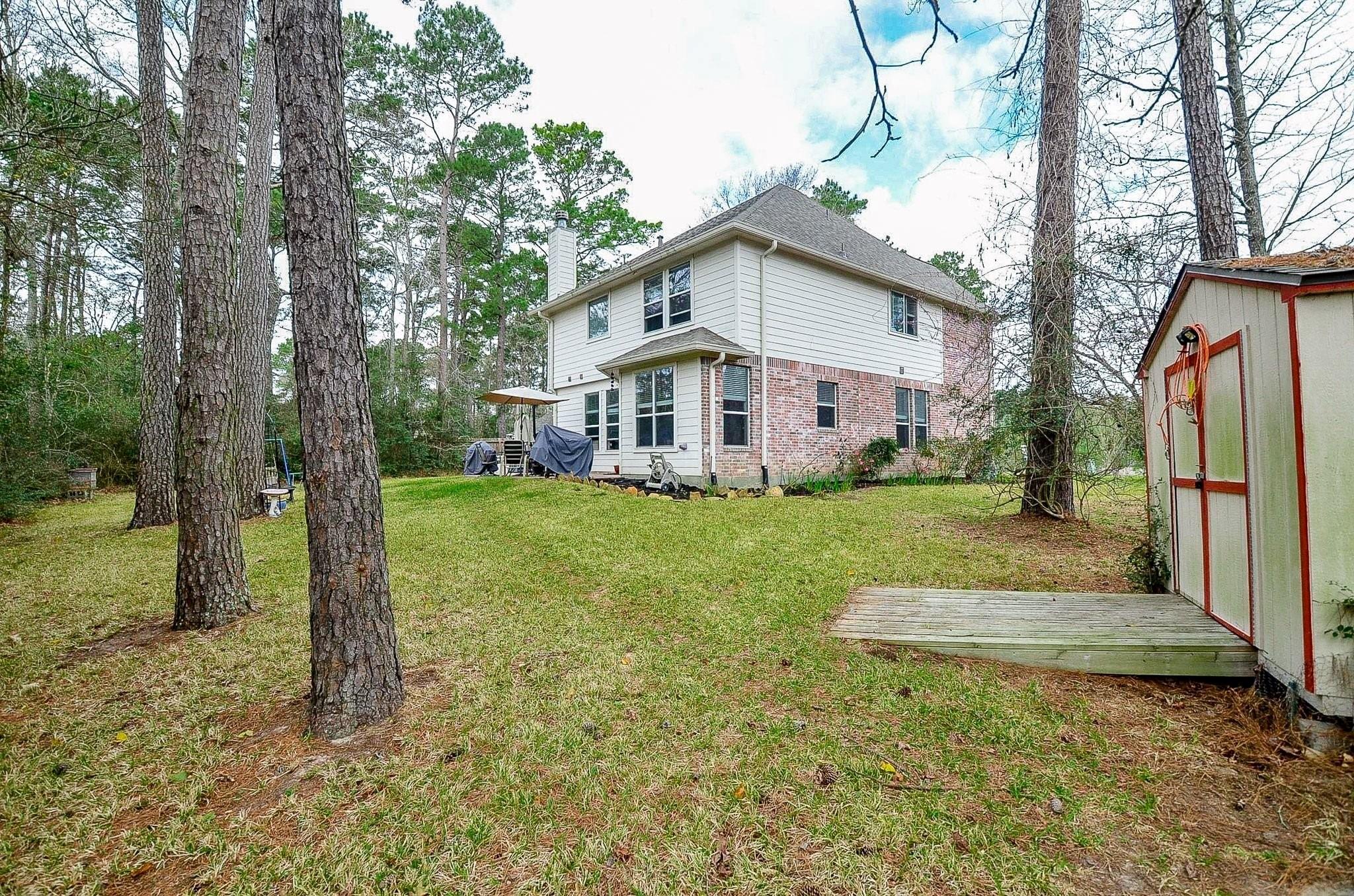 22 Woodbury Court