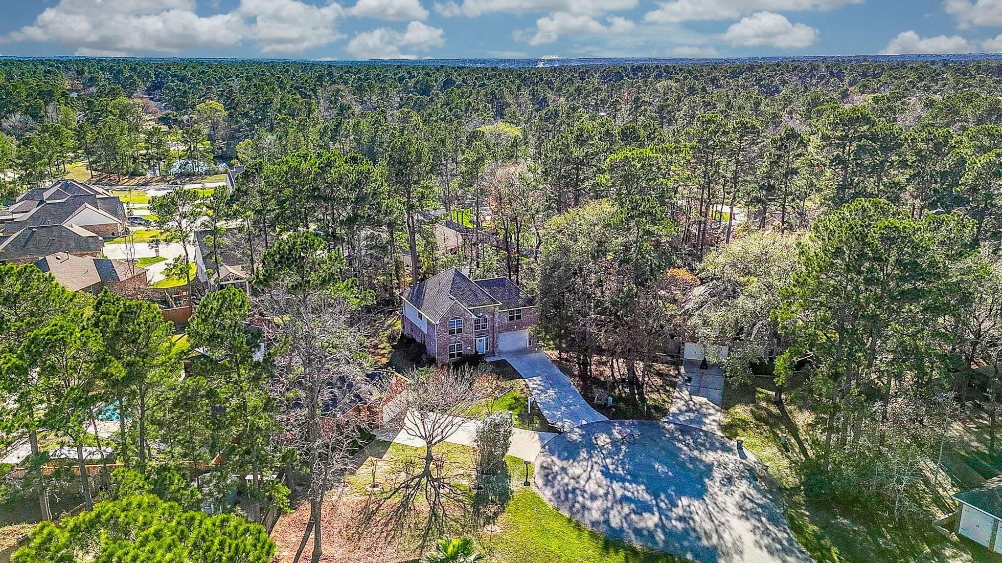 22 Woodbury Court