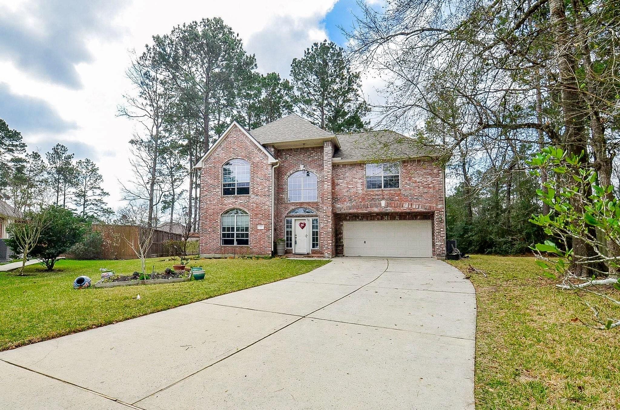 22 Woodbury Court