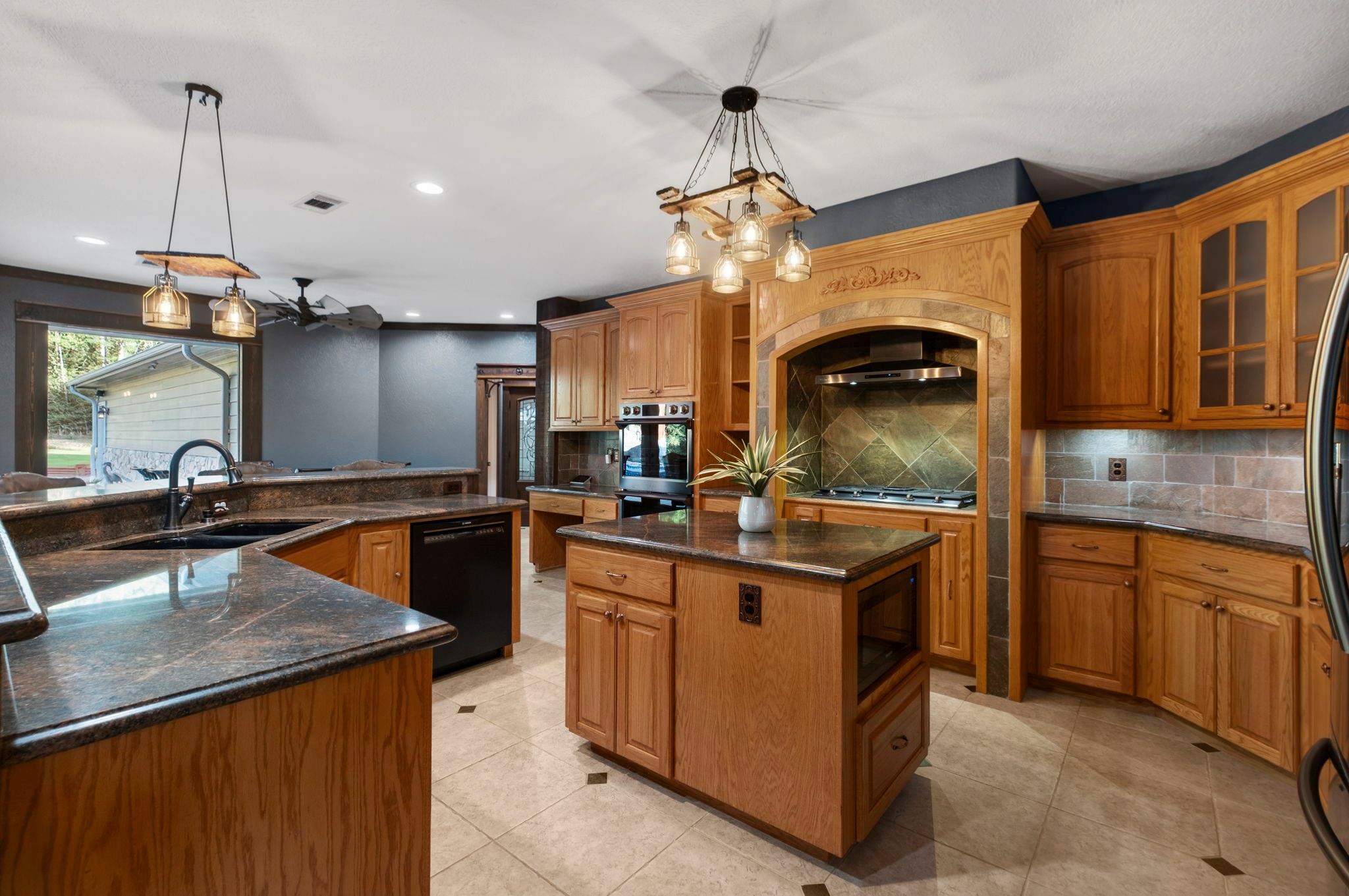 19702 Country Lake Drive