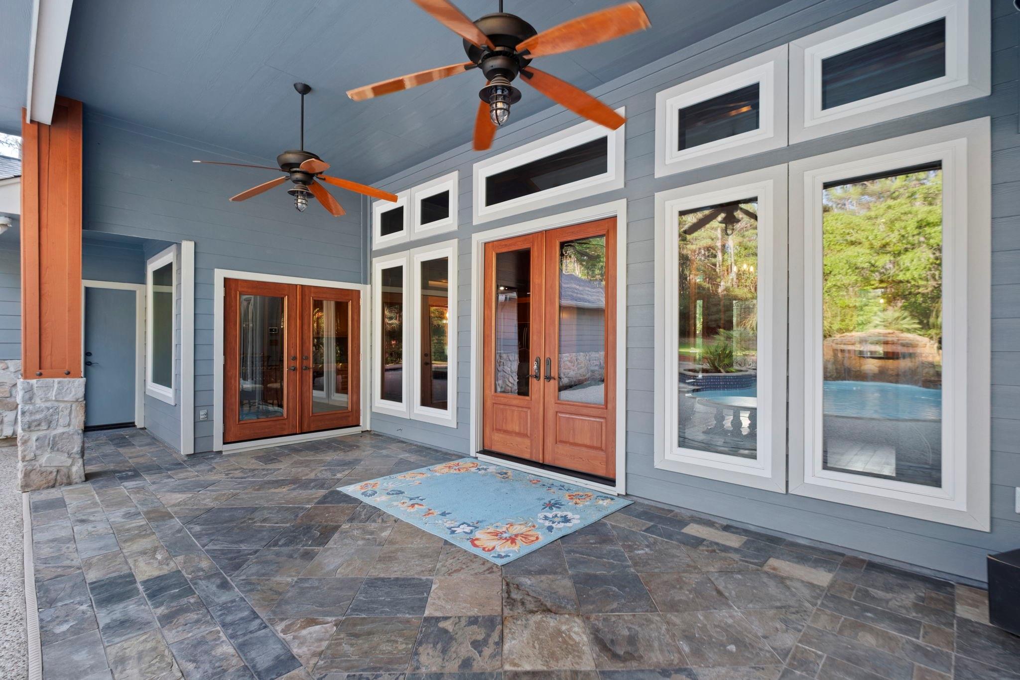 19702 Country Lake Drive