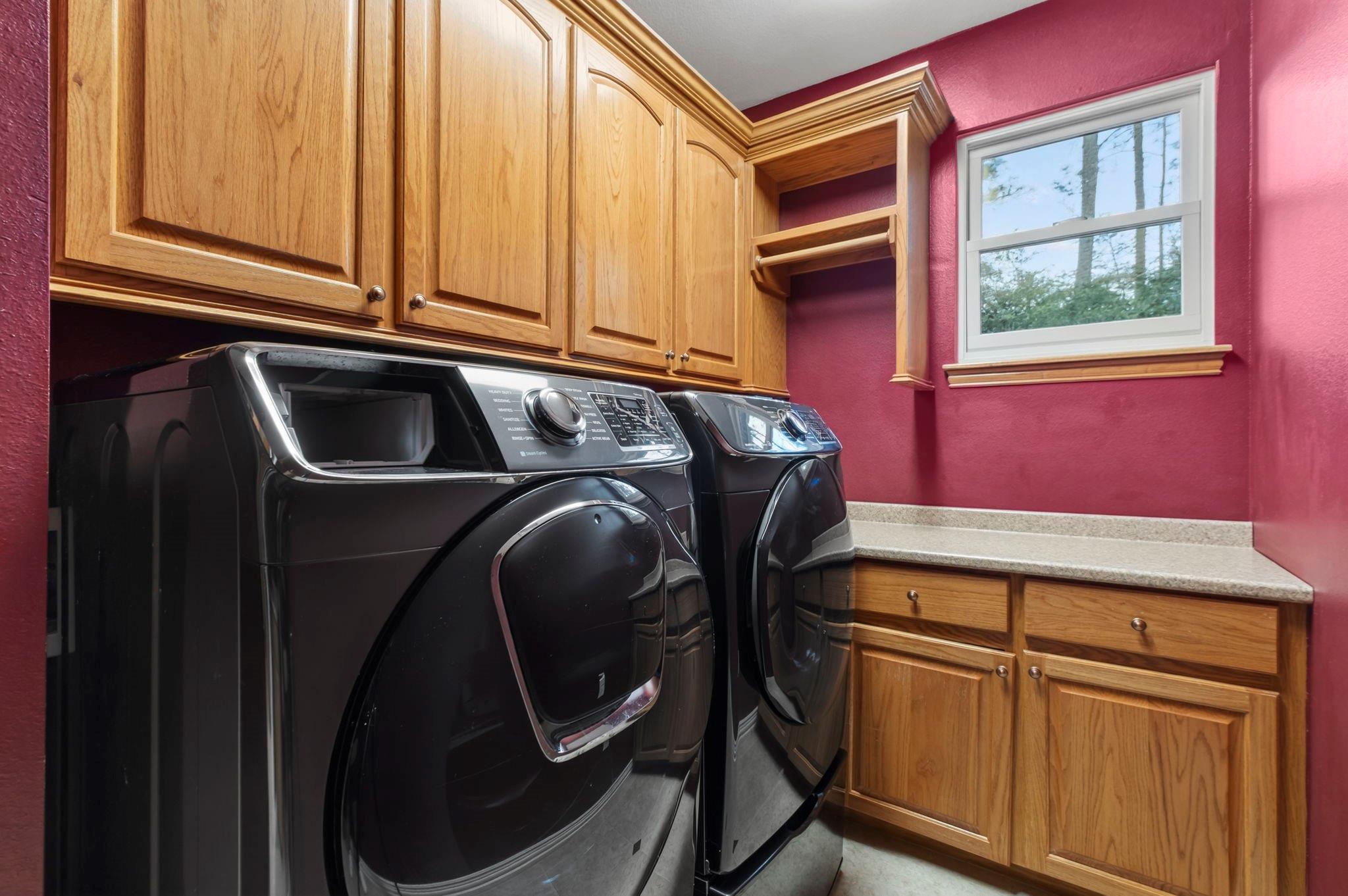 19702 Country Lake Drive