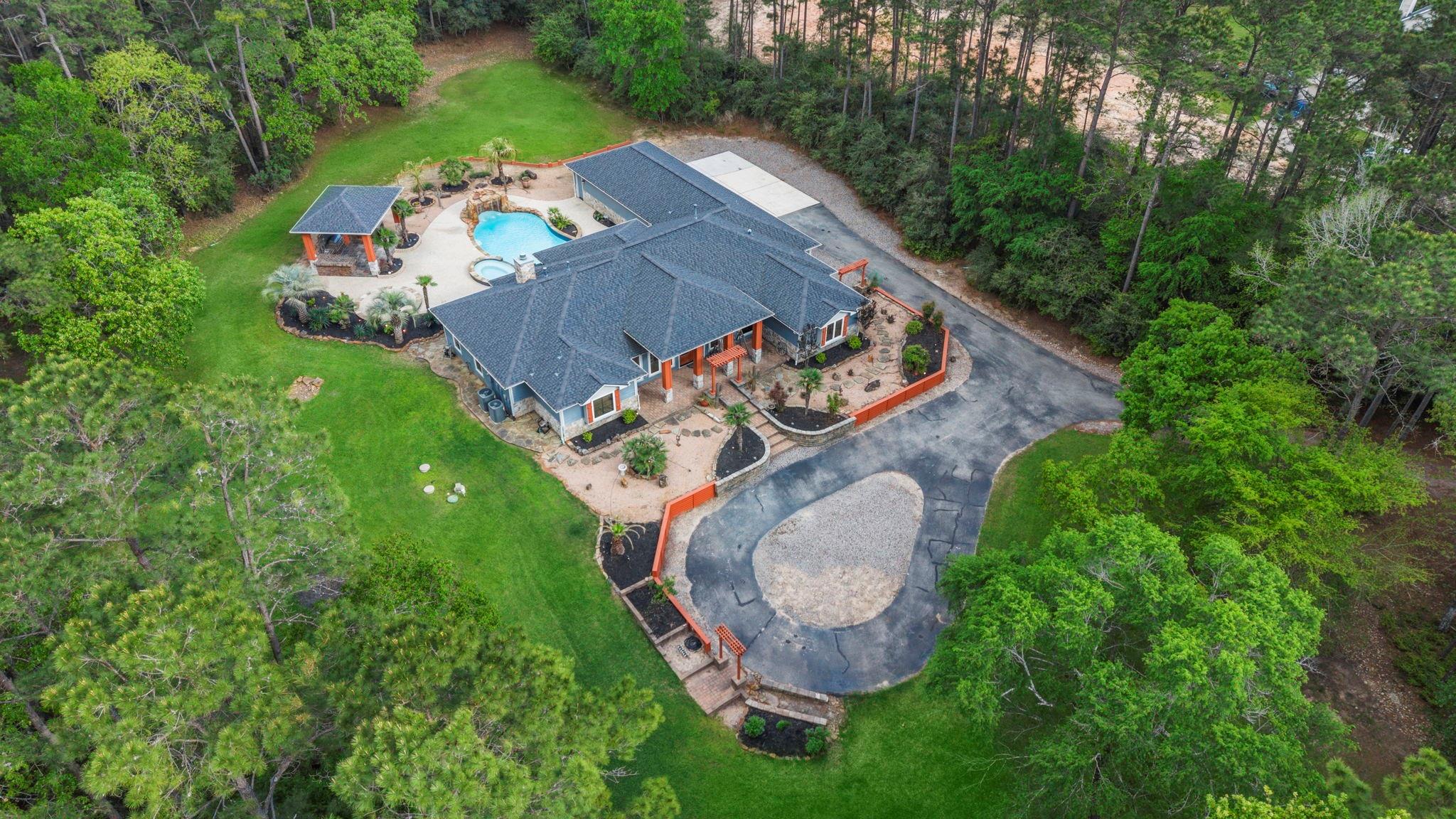 19702 Country Lake Drive