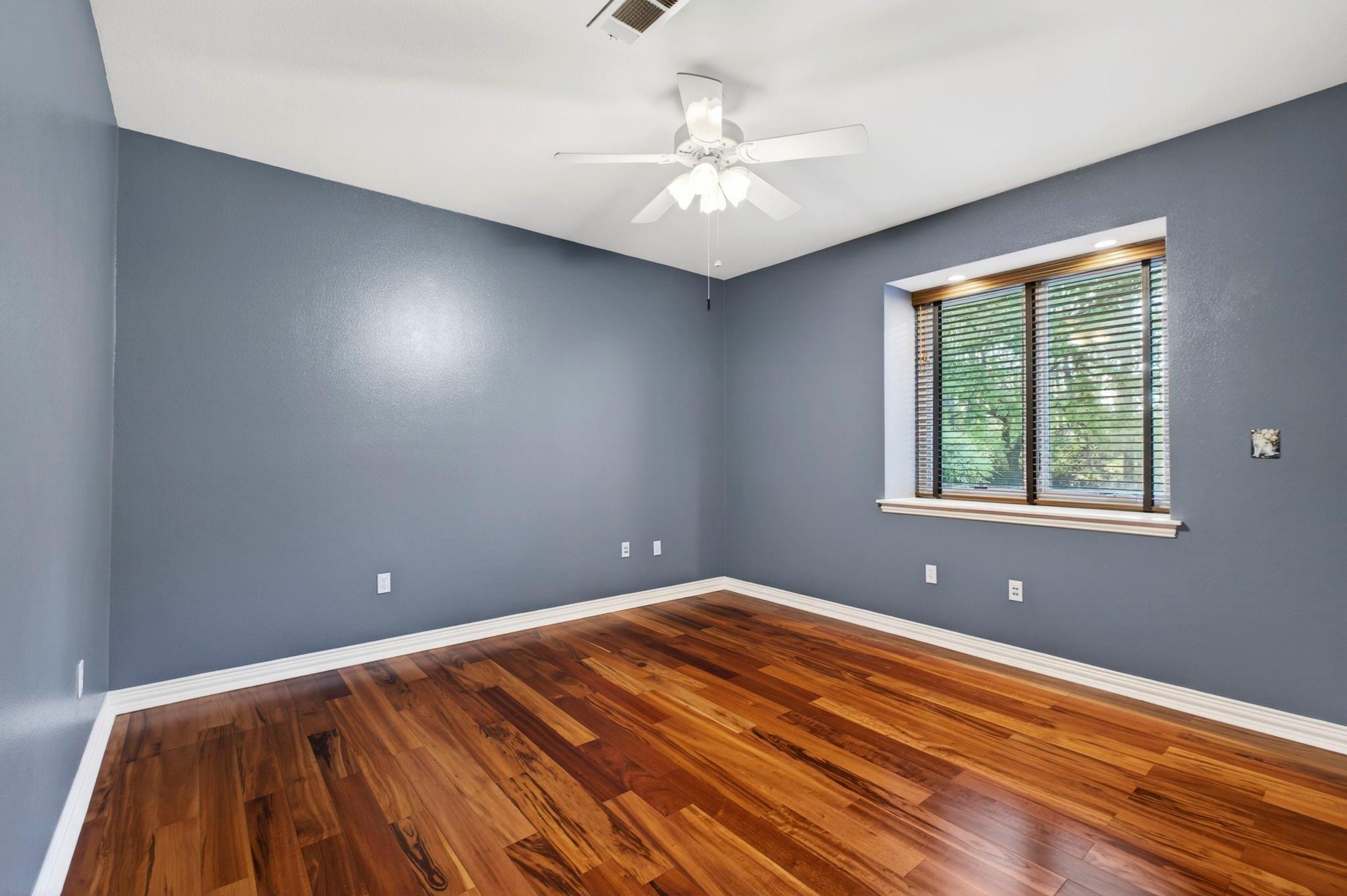 19702 Country Lake Drive