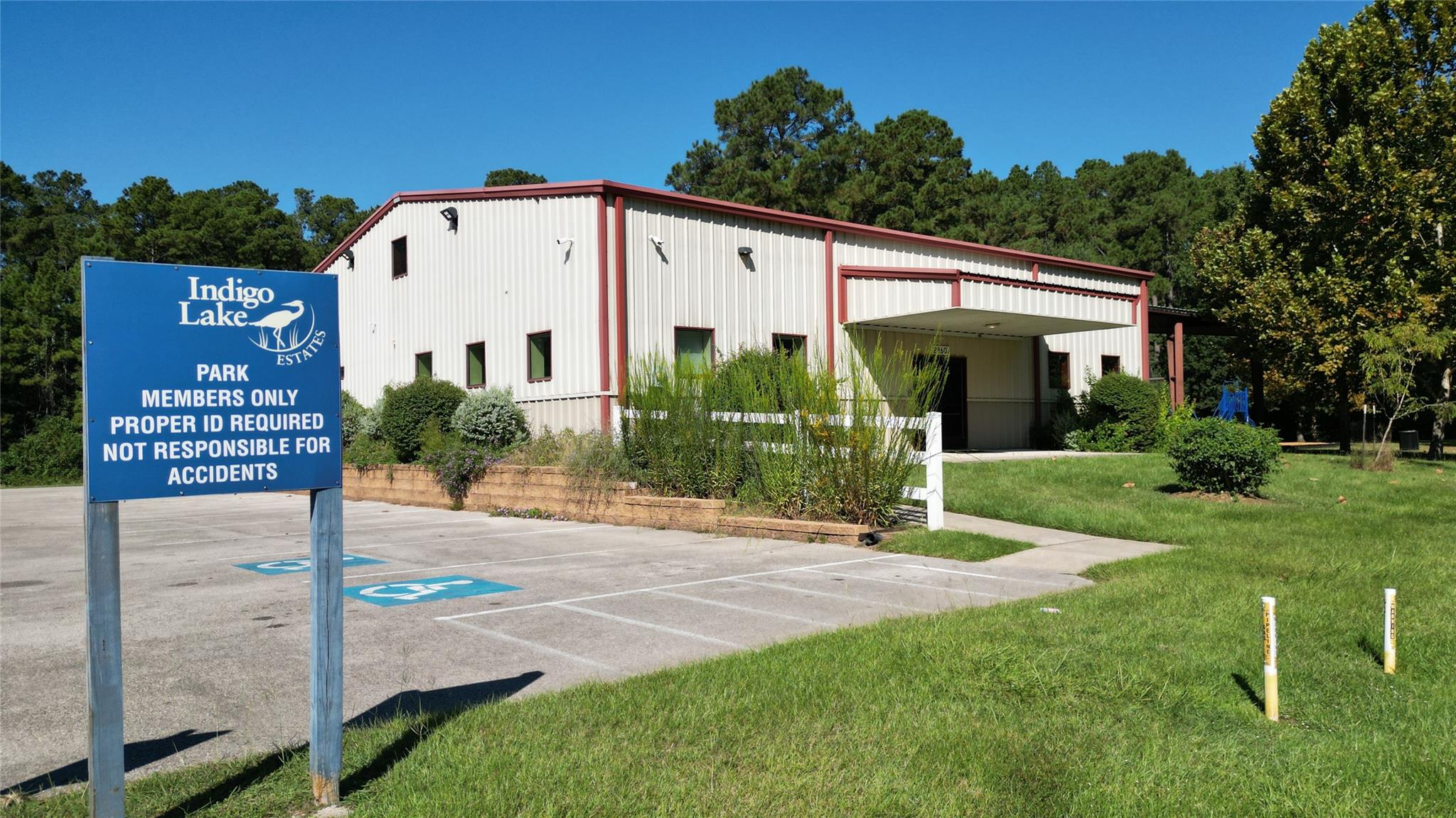 19702 Country Lake Drive