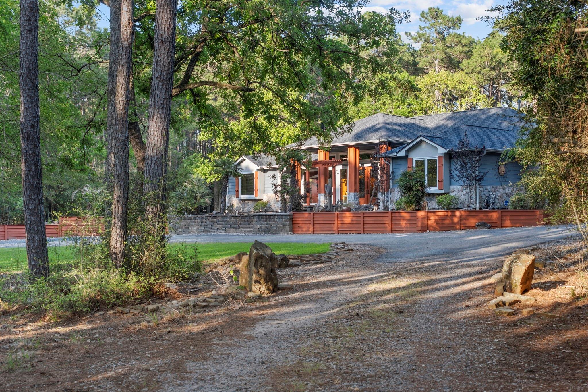 19702 Country Lake Drive