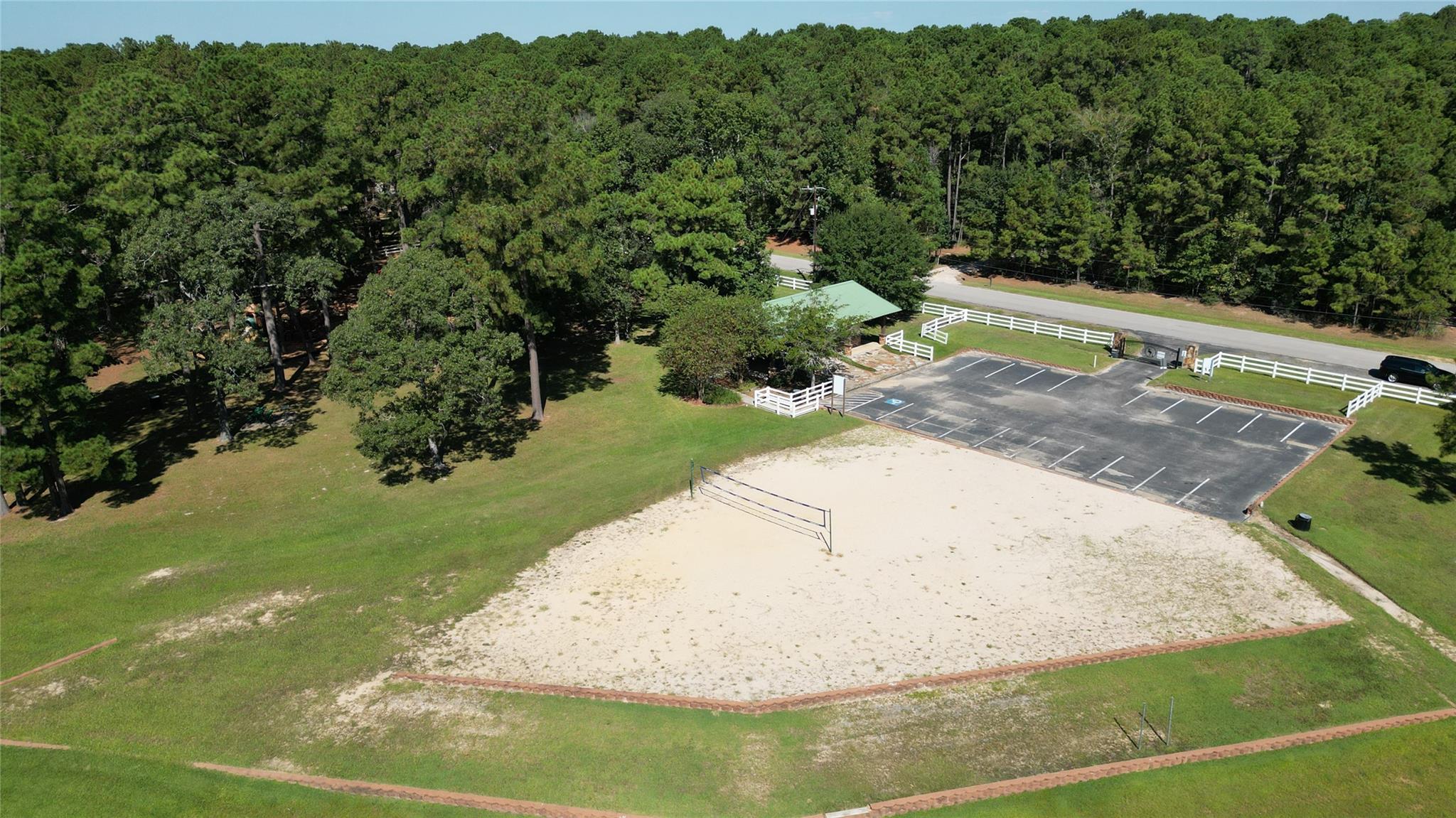 19702 Country Lake Drive